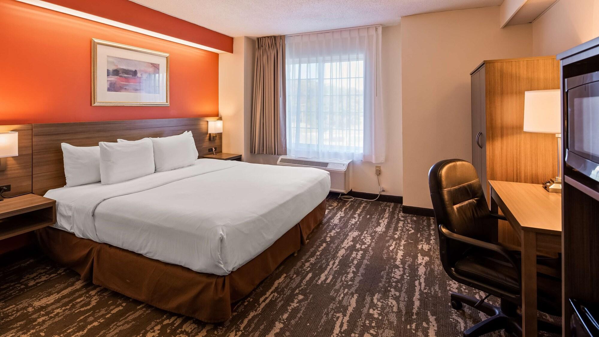 Charlevoix Inn & Suites Surestay Collection By Best Western Eksteriør billede