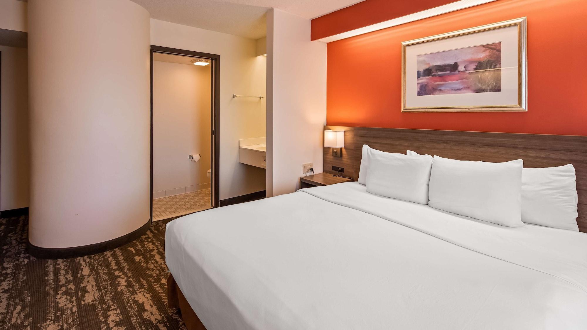 Charlevoix Inn & Suites Surestay Collection By Best Western Eksteriør billede