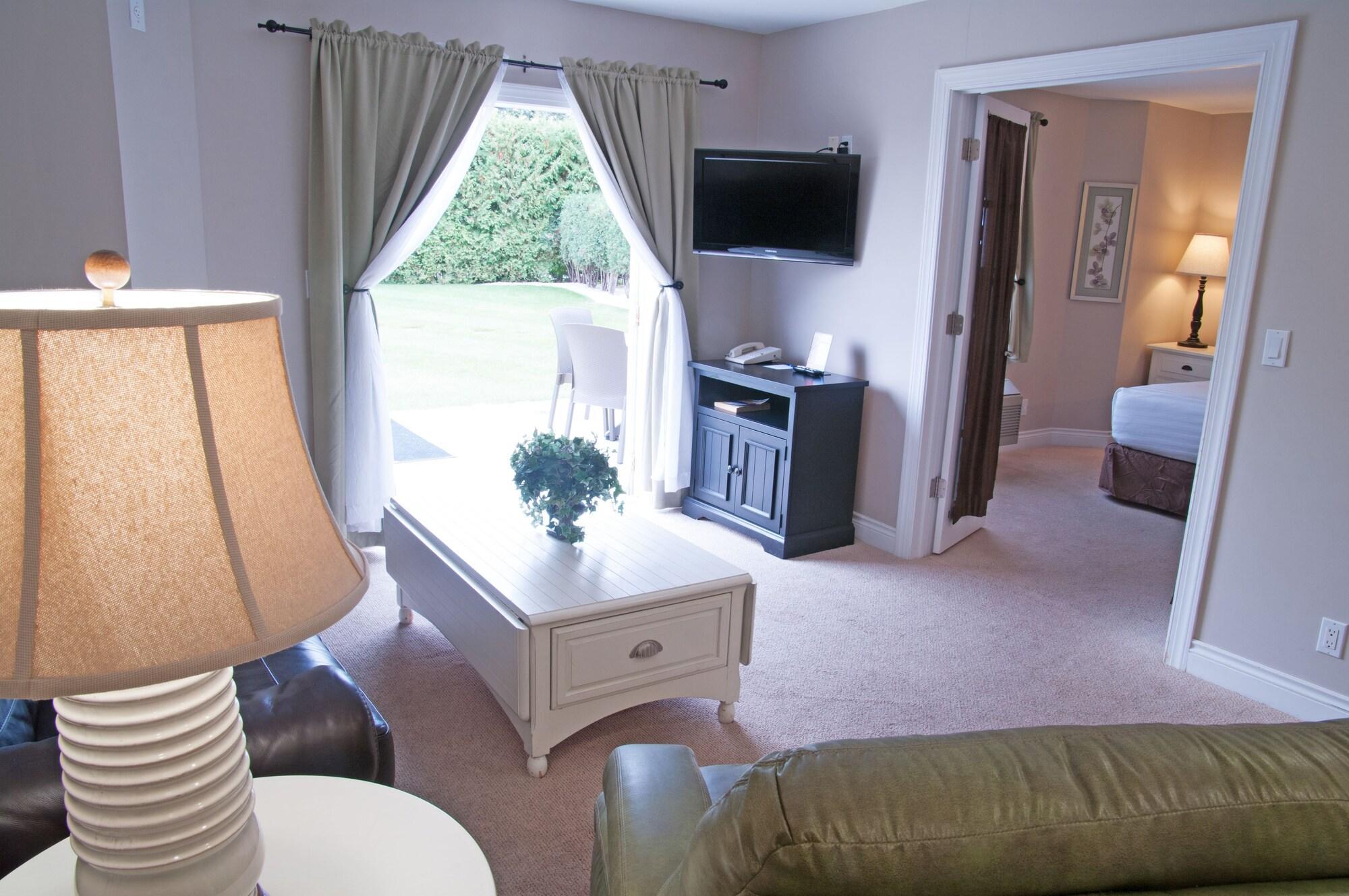 Charlevoix Inn & Suites Surestay Collection By Best Western Eksteriør billede