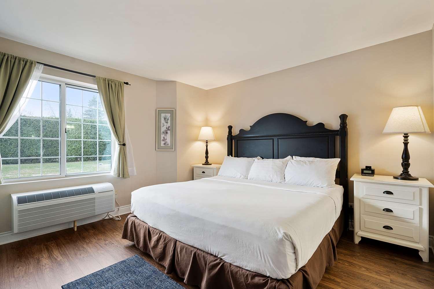 Charlevoix Inn & Suites Surestay Collection By Best Western Eksteriør billede