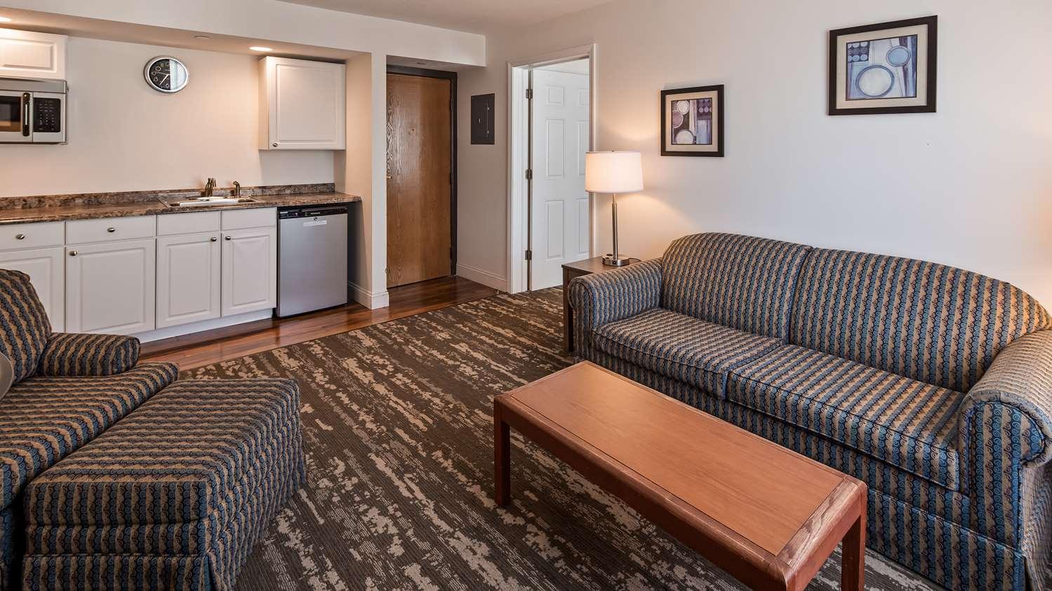 Charlevoix Inn & Suites Surestay Collection By Best Western Eksteriør billede