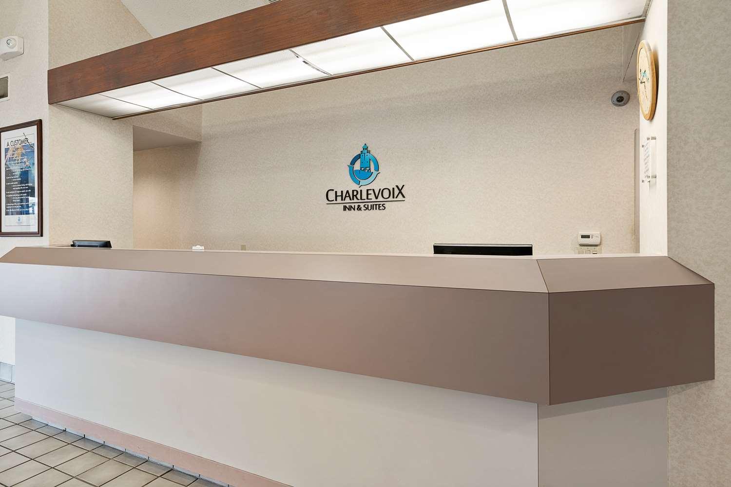 Charlevoix Inn & Suites Surestay Collection By Best Western Eksteriør billede