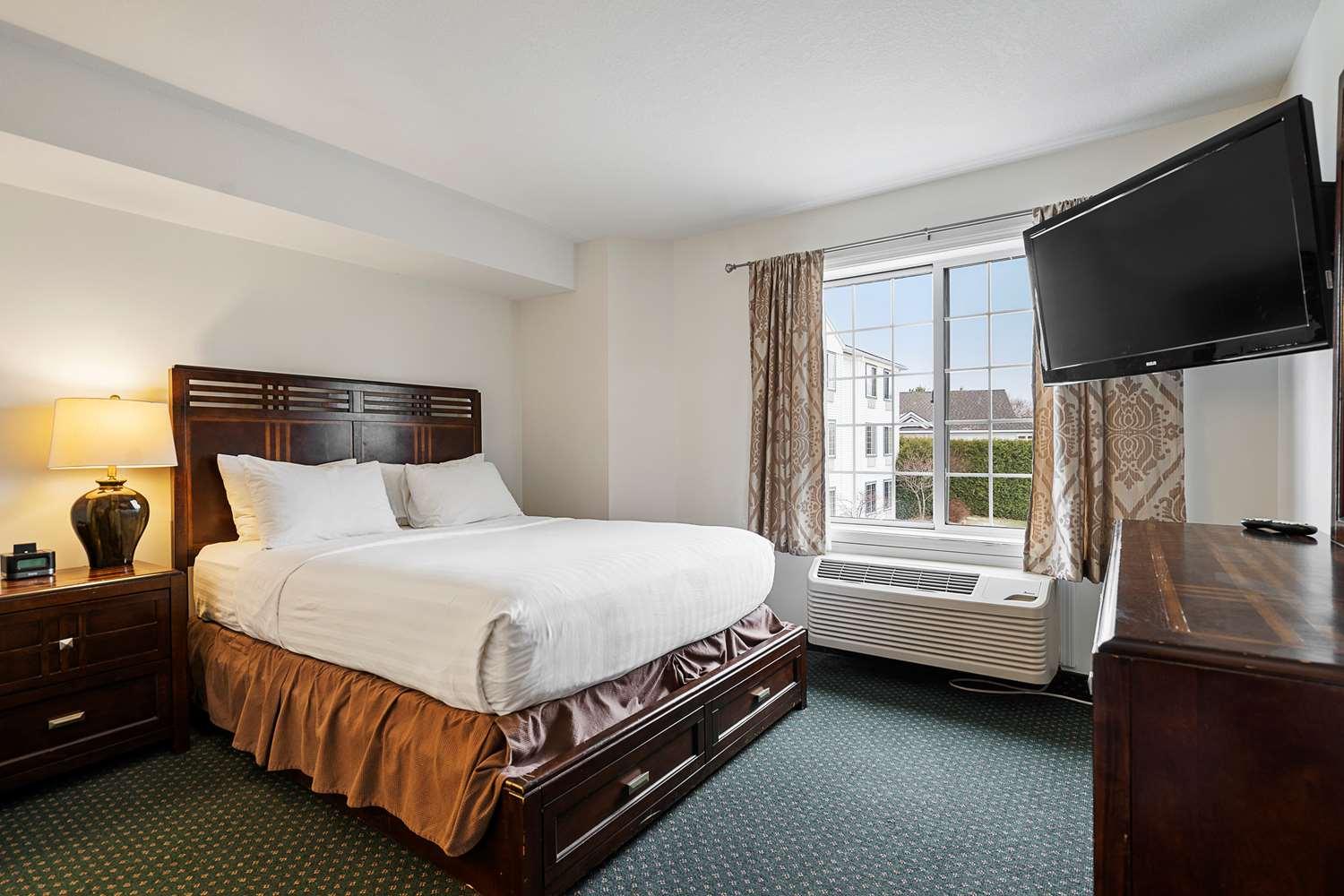 Charlevoix Inn & Suites Surestay Collection By Best Western Eksteriør billede