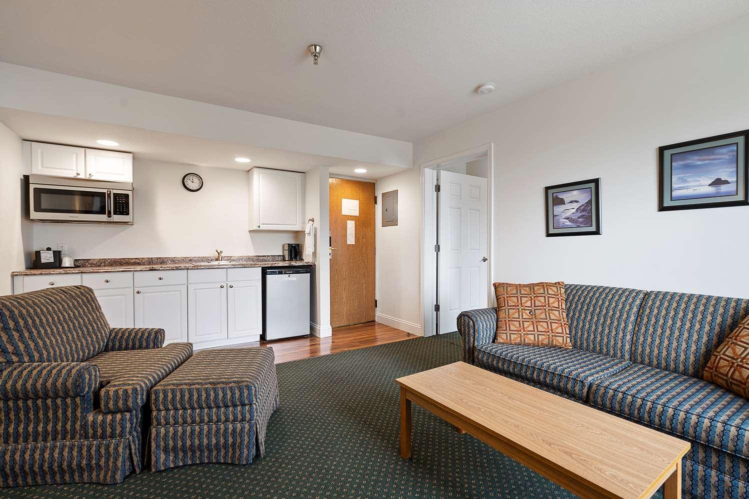 Charlevoix Inn & Suites Surestay Collection By Best Western Eksteriør billede